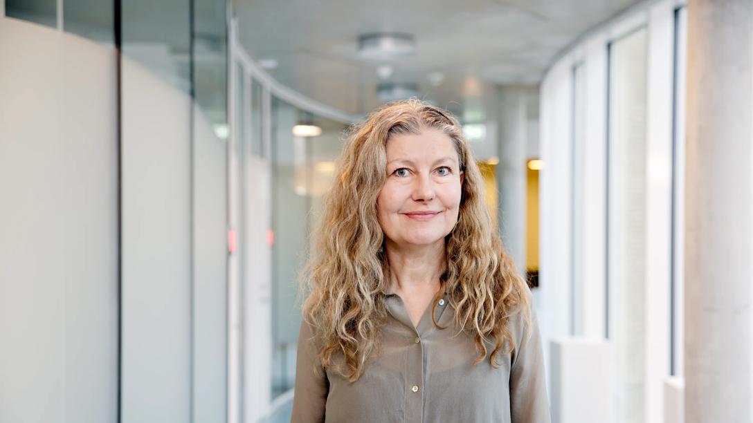 - Der er fortsat brug for politisk fokus på tobak og nikotin, siger Mette Lolk Hanak, forebyggelsesdirektør i Kræftens Bekæmpelse, efter nye tal for unges brug af nikotinprodukter.