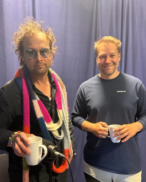Komiker Geo er en af de tidligere kræftpatienter, der i podcasten ærligt fortæller, hvordan kræften har transformeret hele hans liv. Foto: Kræftens Bekæmpelse