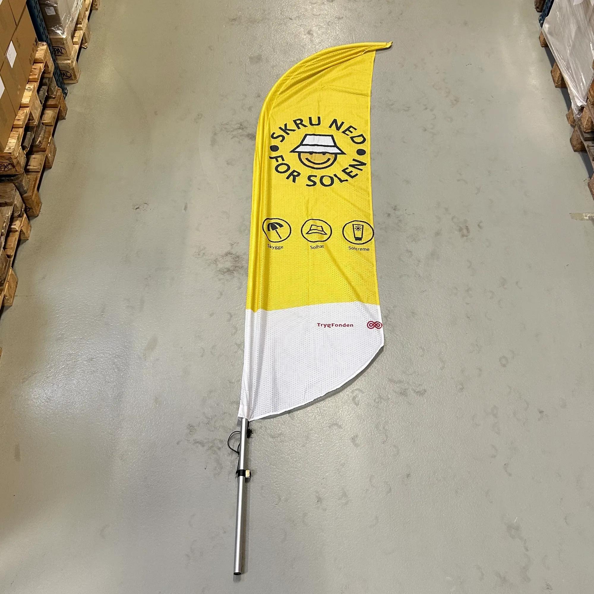 Beachflag Gul – De 3 solråd