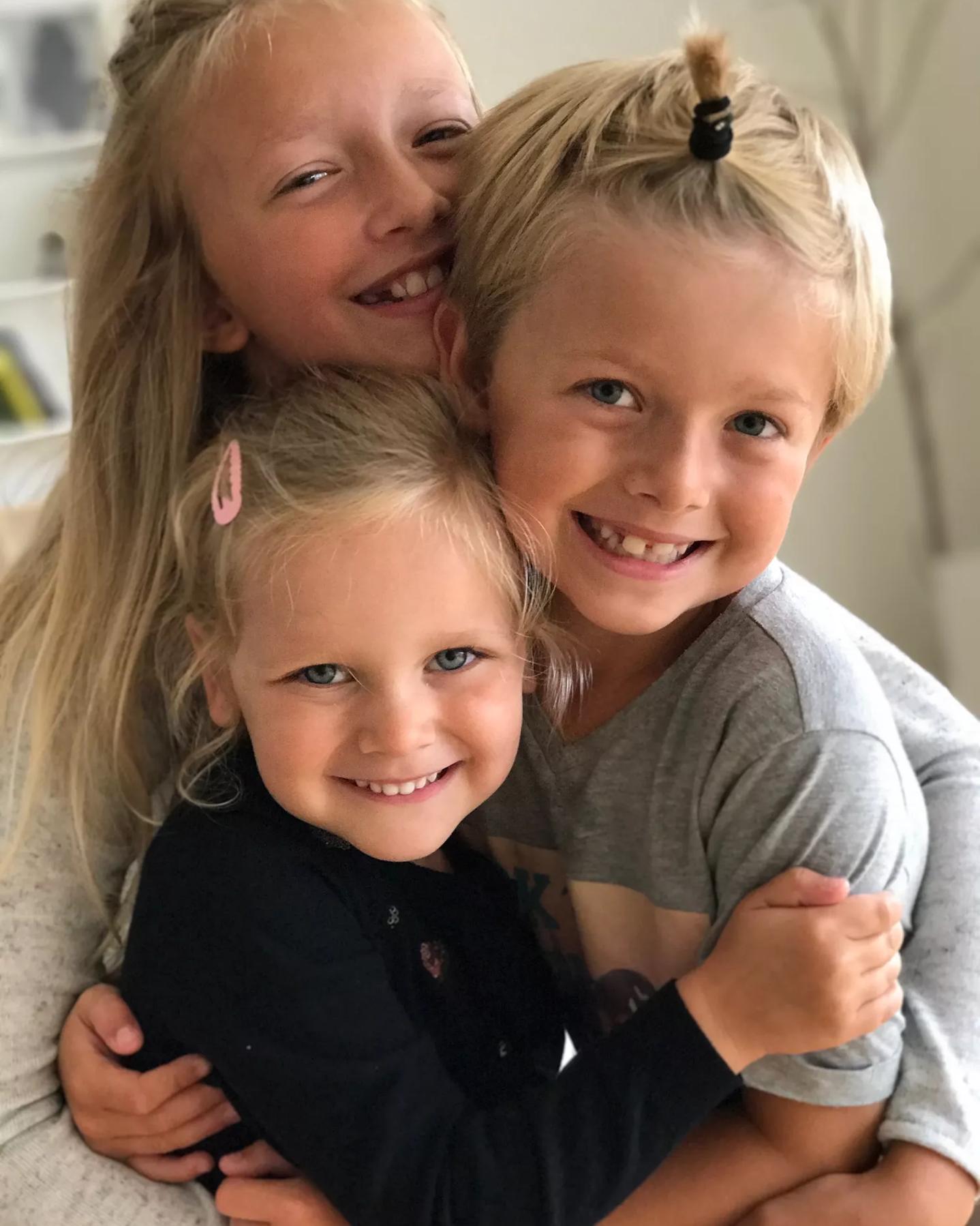 Det var helt ukompliceret at forene børneflokken, som består af Mettes datter Johanne og Sørens børn Freya og Frederik. De er alle tre meget glade for hinanden.