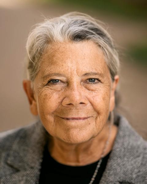 Da formand for Kræftens Bekæmpelse, Helen Bernt Andersen, blev uddannet til sygeplejerske fik hun job på det daværende Finsensinstituttet, som var kræfthospital indtil afdelingen rykkede til Rigshospitalet. Her fulgte Helen også med.