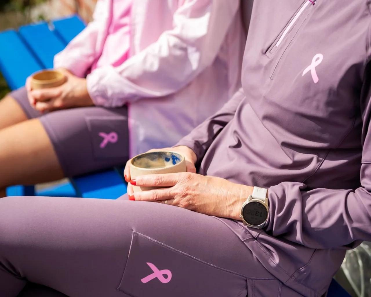 Støt Brysterne sløjfer