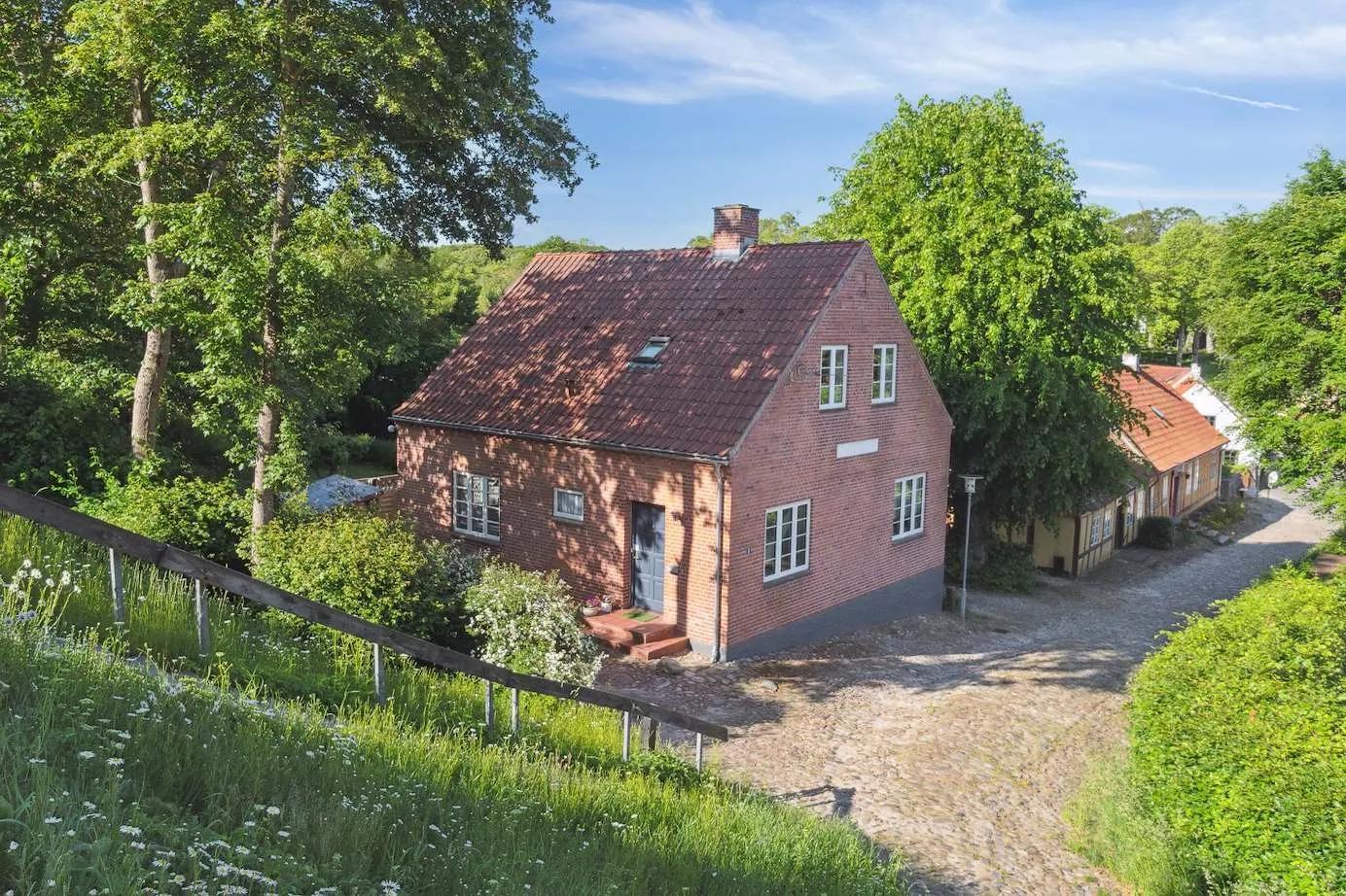Drømmehuset i Mariager bliver renoveret fra A til Z af Malte og Camilla selv.