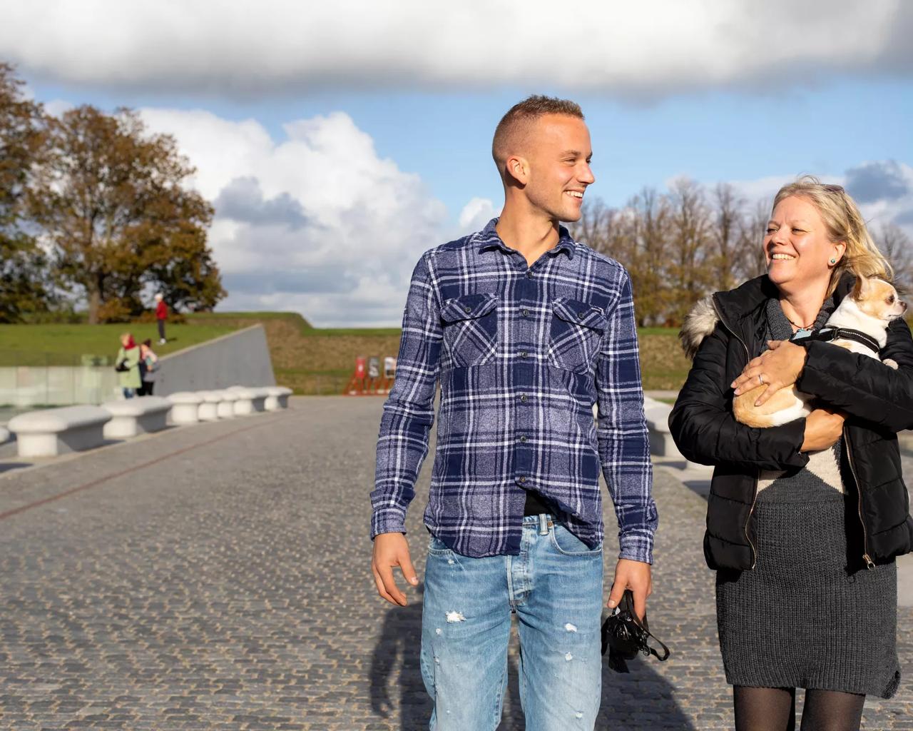 At leve med binyrebarkkræft