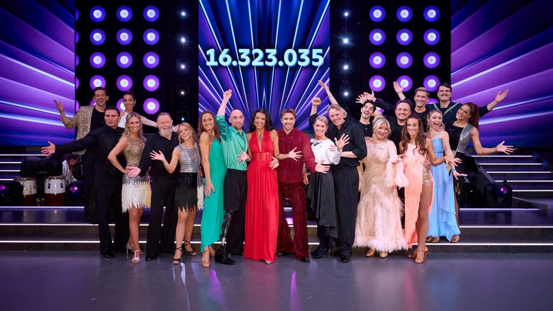 Billedtekst: Signe Damgaard og Emil Wulff rørte seerne i den sidste udgave af 'Vild med dans - Knæk Cancer'. Efter 20 år lukker TV 2 danse-programmet, så de blev de sidste særlige Knæk Cancer-dansere i programmet. 
