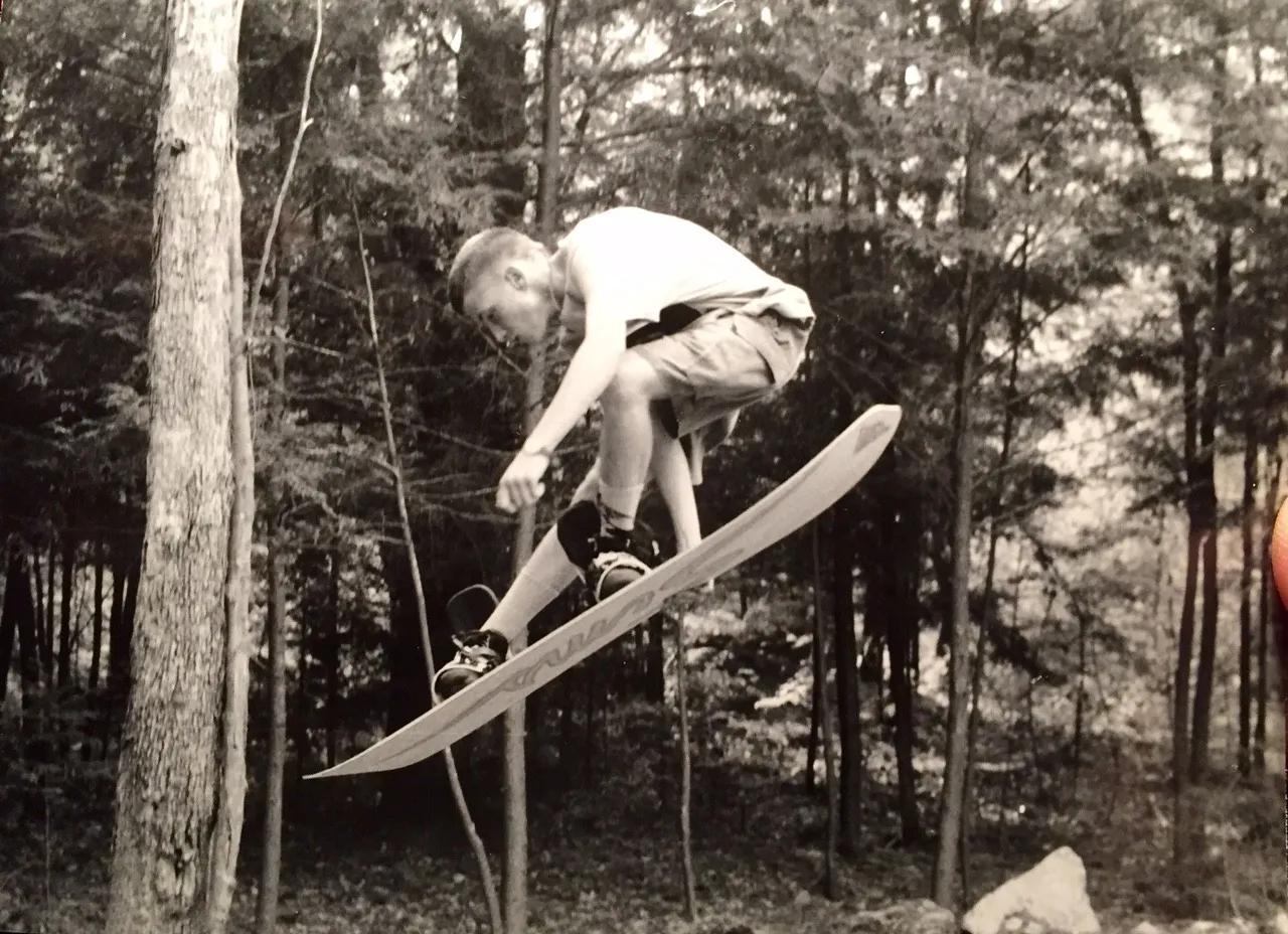 Teenageren Egil er aktiv, spiller i band og står på snowboard. For vennerne holder han det hemmeligt, at han har fået konstateret fanconi anæmi, og at lægerne kun har givet ham få år at leve i.