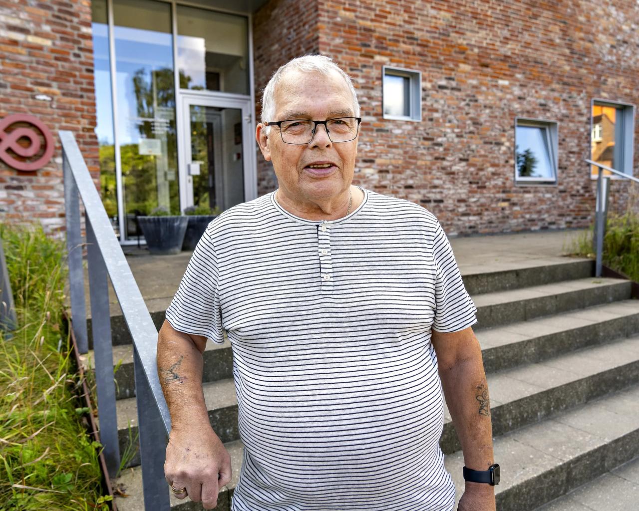 mand foran kræftrådgivning