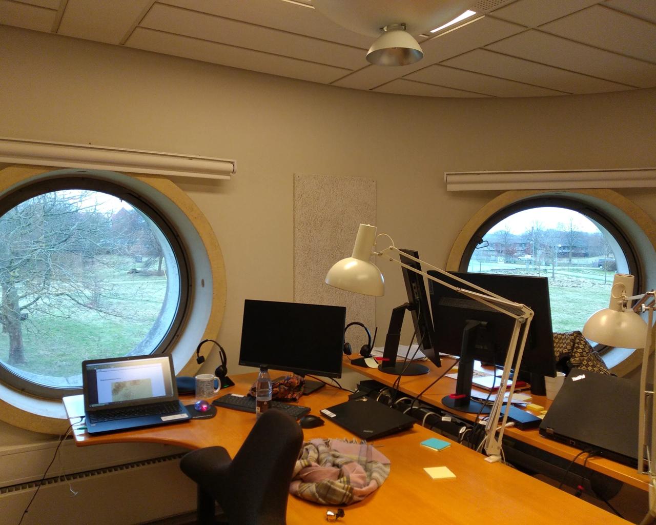 Billede af kontorplads.