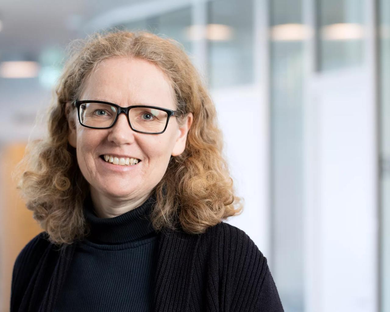 Portrait photo of senior scientist Lene Mellemkjær